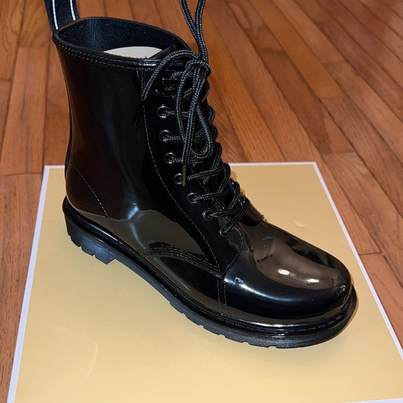 Michael Kors Women's Tavie Lug Sole Lace-Up Rain Booties - Picture 6 of 13